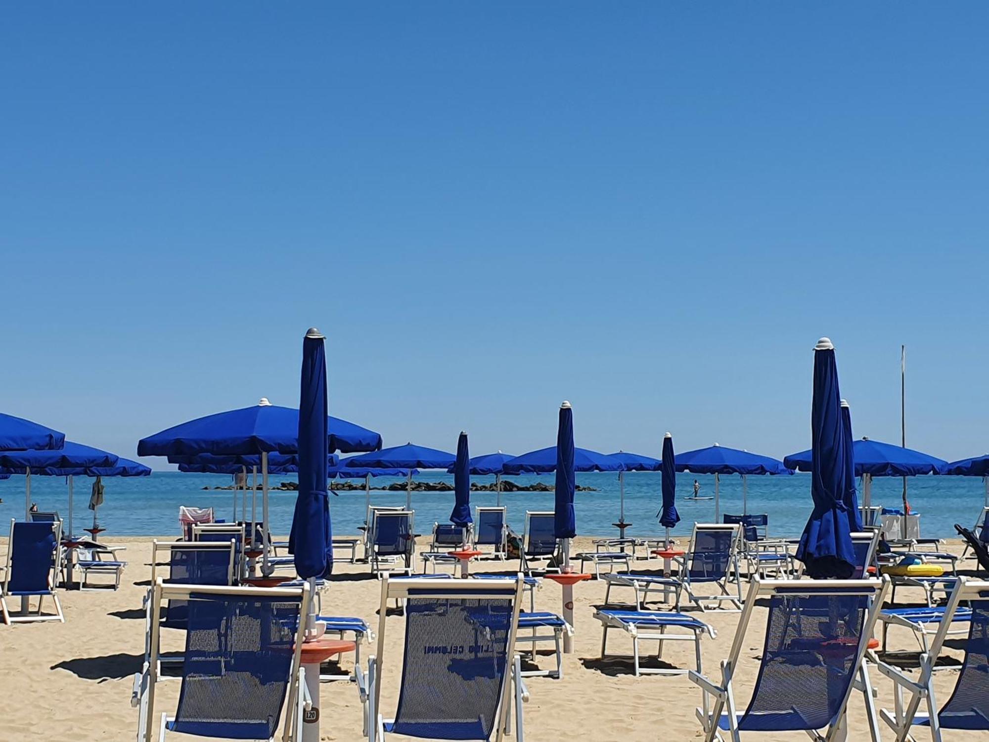 Non Solo Mare Lägenhet Roseto Degli Abruzzi Exteriör bild